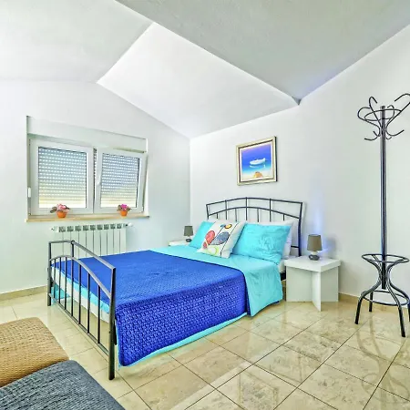 Spacious Detached With Pool Villa